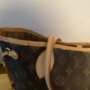 Louis Vuitton Neverfull PM